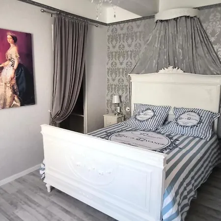 Napoleon - La Halte D'eugenie Bed & Breakfast