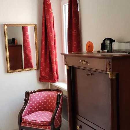 Napoleon - La Halte D'eugenie * Felines-Termenes